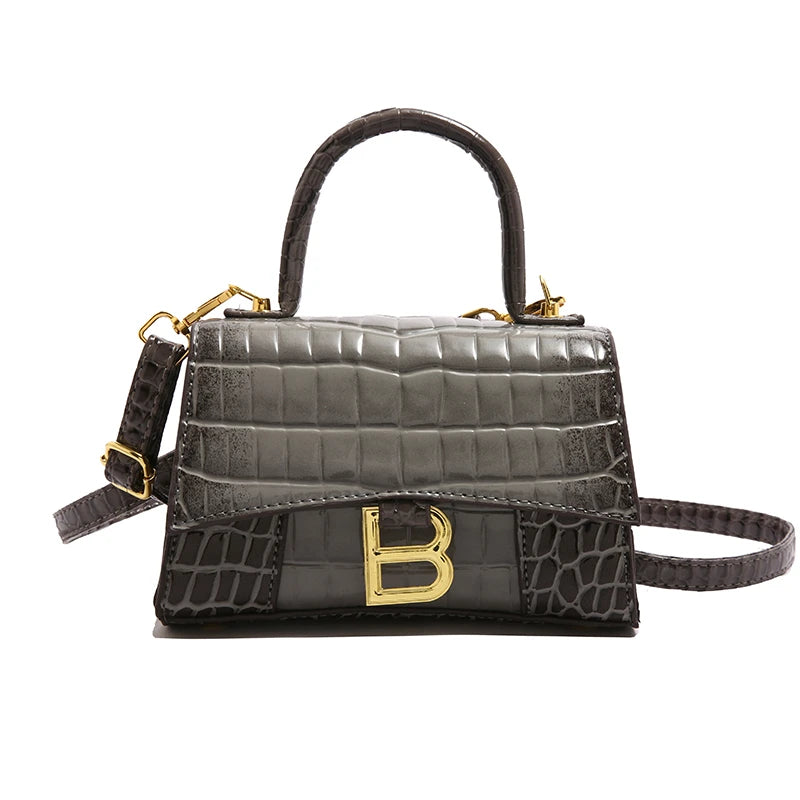 Chic Women's Handbag From Famous Designer In Soft Leather With Popular Classic Appeal And Comfortable Handle