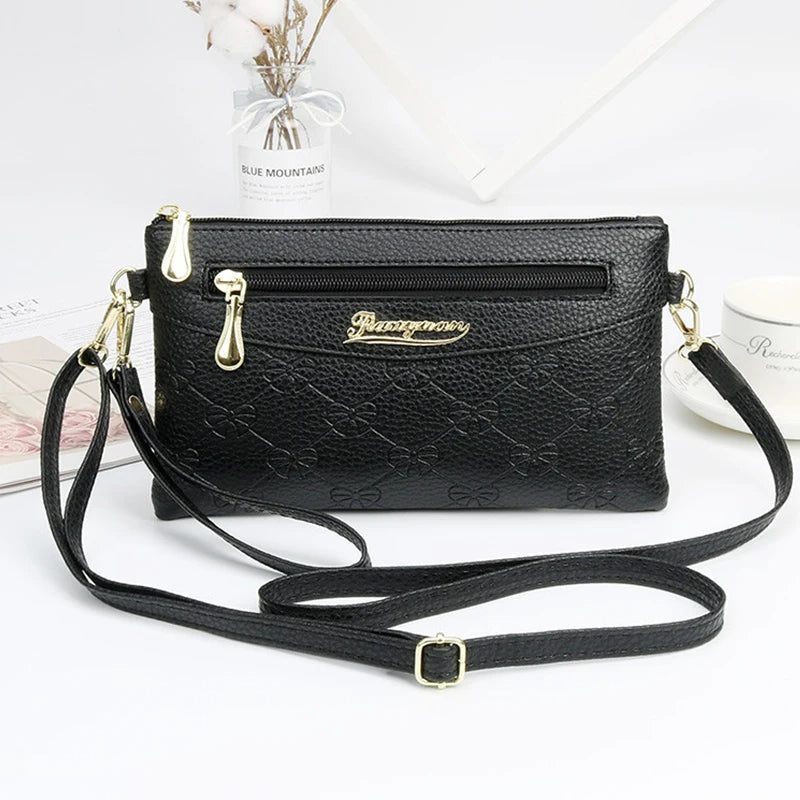 A lady's handbag, simple design, small size, suitable for travel, fitness, work, parties, weddings, and other occasions.