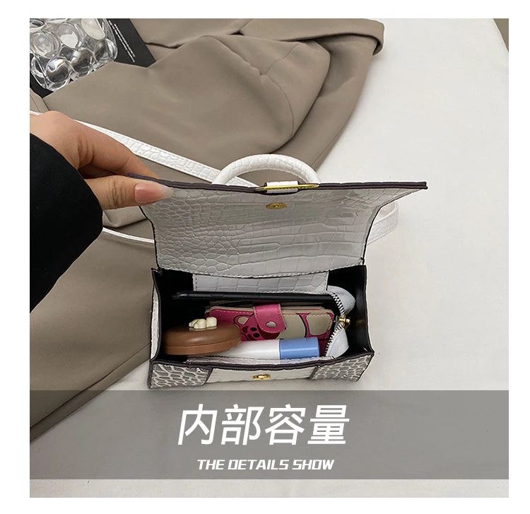 Chic Women's Handbag From Famous Designer In Soft Leather With Popular Classic Appeal And Comfortable Handle