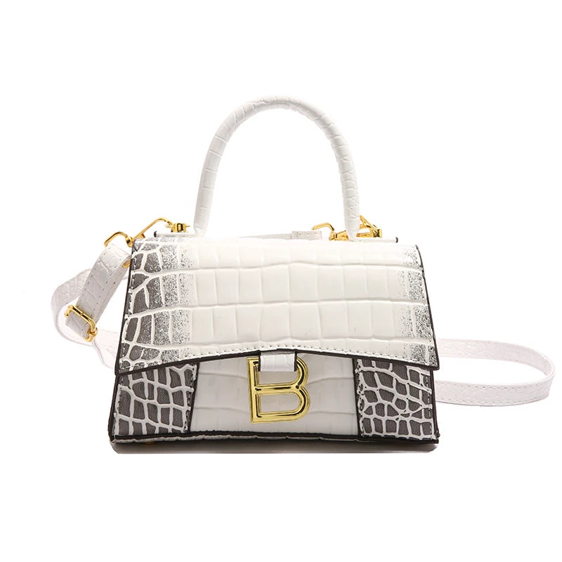 Chic Women's Handbag From Famous Designer In Soft Leather With Popular Classic Appeal And Comfortable Handle