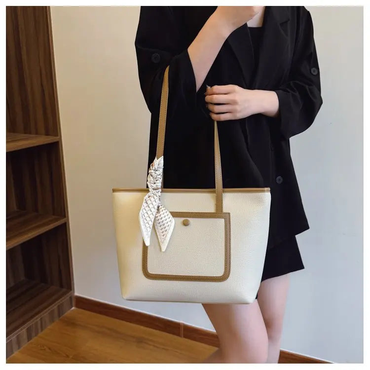 Fashionable Women's Handbag Crafted From Fine Leather Boasting Casual Simple Vintage And Trendy Daily Look