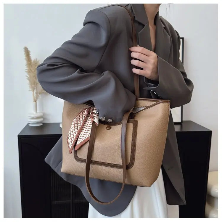 Fashionable Women's Handbag Crafted From Fine Leather Boasting Casual Simple Vintage And Trendy Daily Look