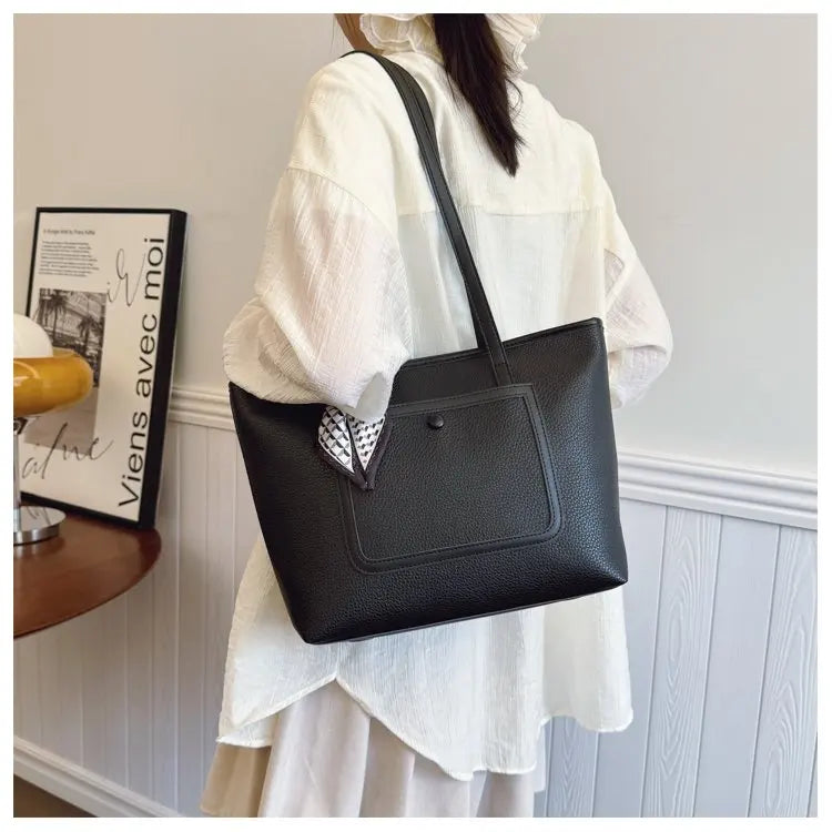 Fashionable Women's Handbag Crafted From Fine Leather Boasting Casual Simple Vintage And Trendy Daily Look