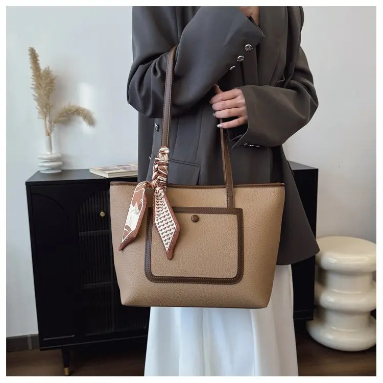 Fashionable Women's Handbag Crafted From Fine Leather Boasting Casual Simple Vintage And Trendy Daily Look