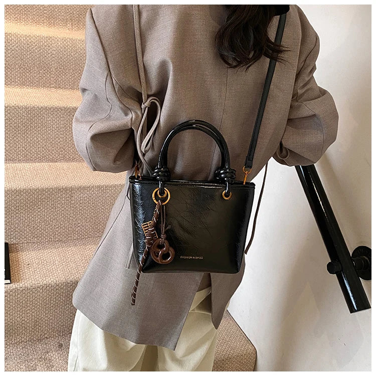 Fashion Top-handle Bags For Women Red Handbag Luxury Brand Designer Shoulder Crossbody Bags With Pendant Bucket Totes Bolsas
