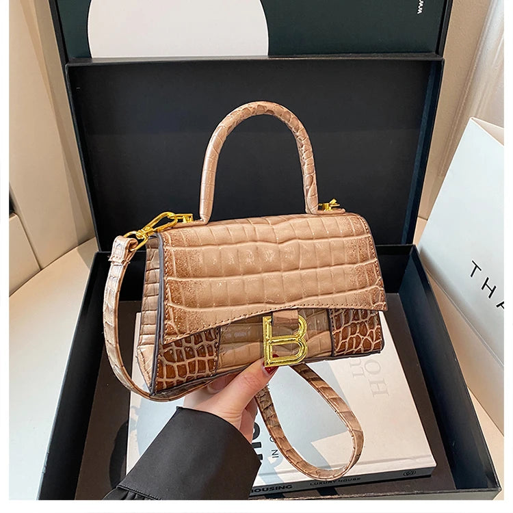 Chic Women's Handbag From Famous Designer In Soft Leather With Popular Classic Appeal And Comfortable Handle