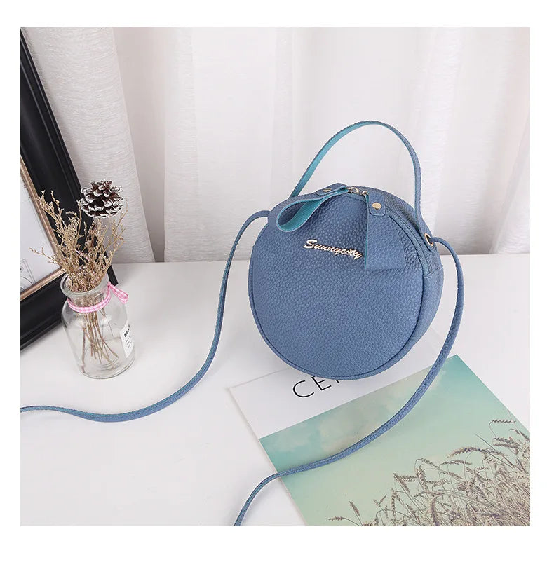 New handbag cute little round bag shoulder diagonal bag portable cosmetic bag foreign trade wholesale small bag. Women's bag