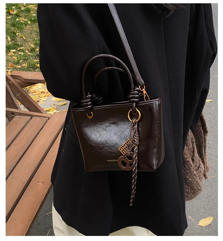 Fashion Top-handle Bags For Women Red Handbag Luxury Brand Designer Shoulder Crossbody Bags With Pendant Bucket Totes Bolsas