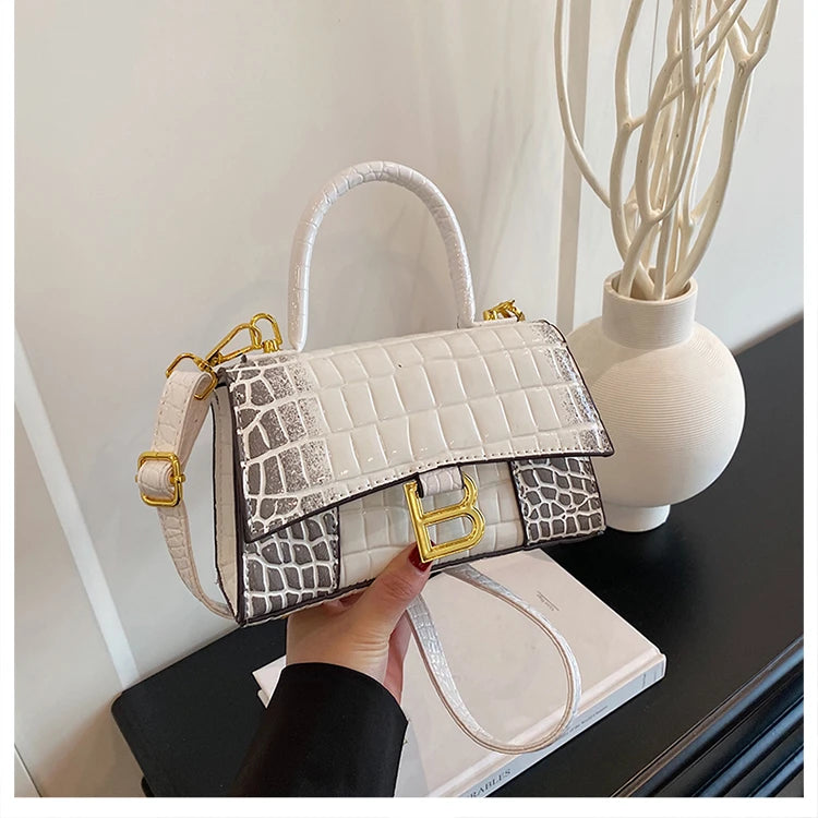 Chic Women's Handbag From Famous Designer In Soft Leather With Popular Classic Appeal And Comfortable Handle