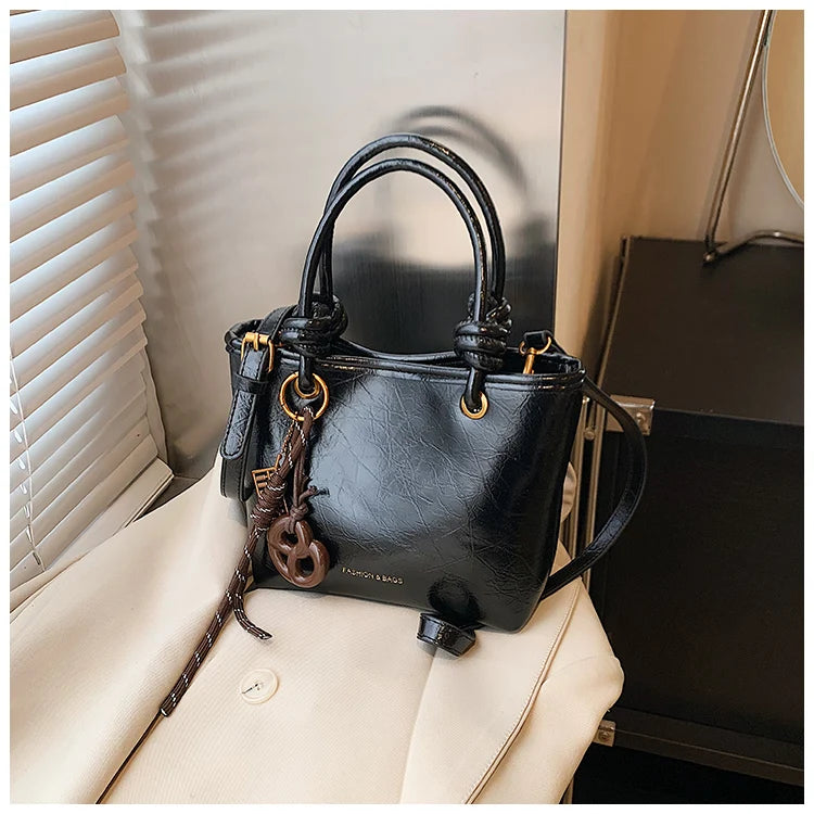 Fashion Top-handle Bags For Women Red Handbag Luxury Brand Designer Shoulder Crossbody Bags With Pendant Bucket Totes Bolsas