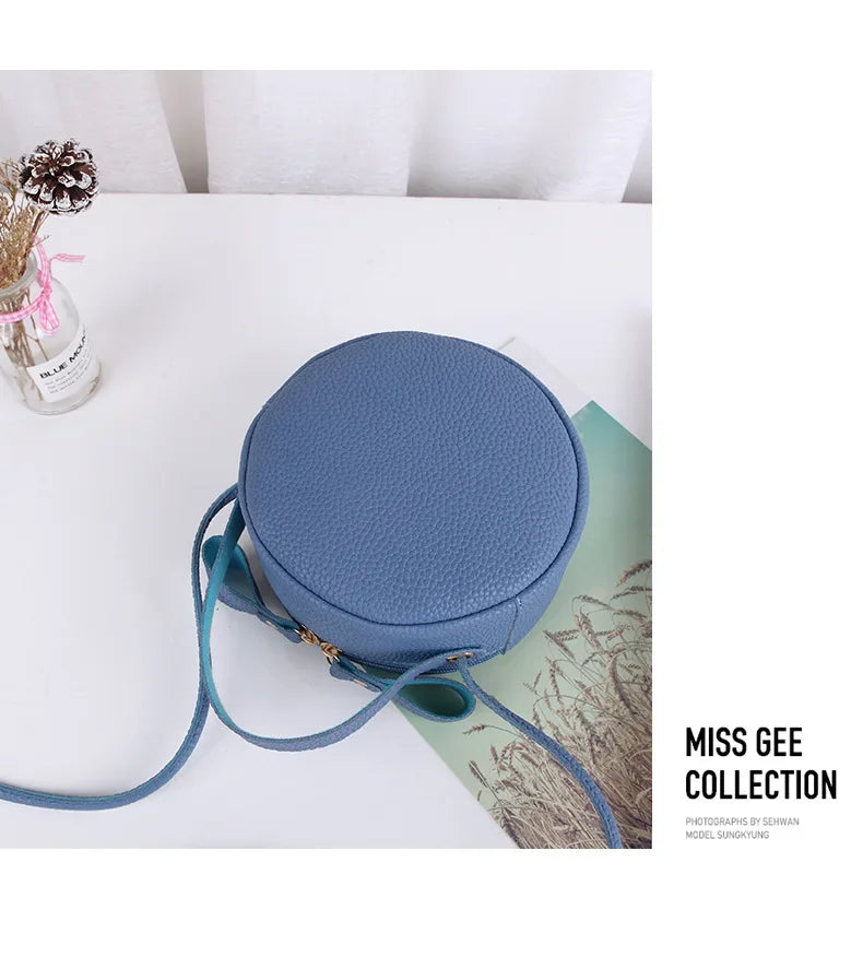 New handbag cute little round bag shoulder diagonal bag portable cosmetic bag foreign trade wholesale small bag. Women's bag