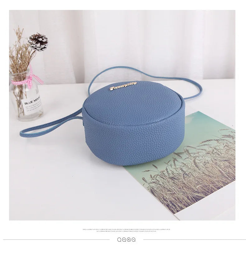 New handbag cute little round bag shoulder diagonal bag portable cosmetic bag foreign trade wholesale small bag. Women's bag