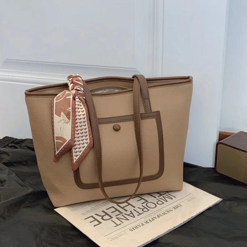 Fashionable Women's Handbag Crafted From Fine Leather Boasting Casual Simple Vintage And Trendy Daily Look