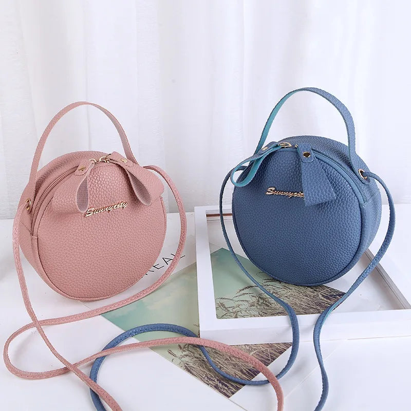 New handbag cute little round bag shoulder diagonal bag portable cosmetic bag foreign trade wholesale small bag. Women's bag